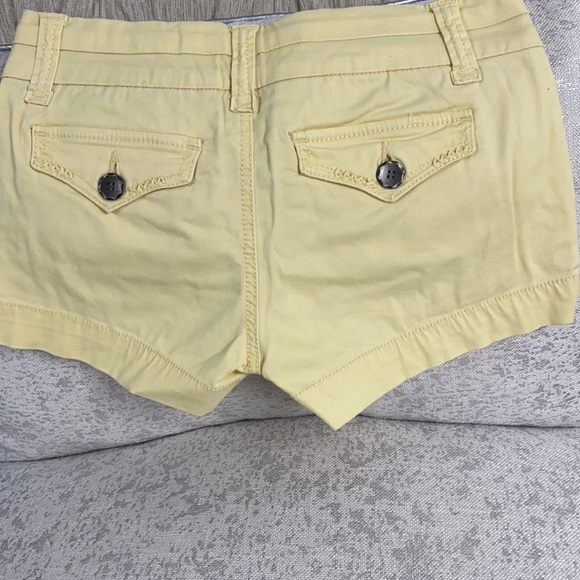 BKE “Mollie” shorts - Picture 3 of 3